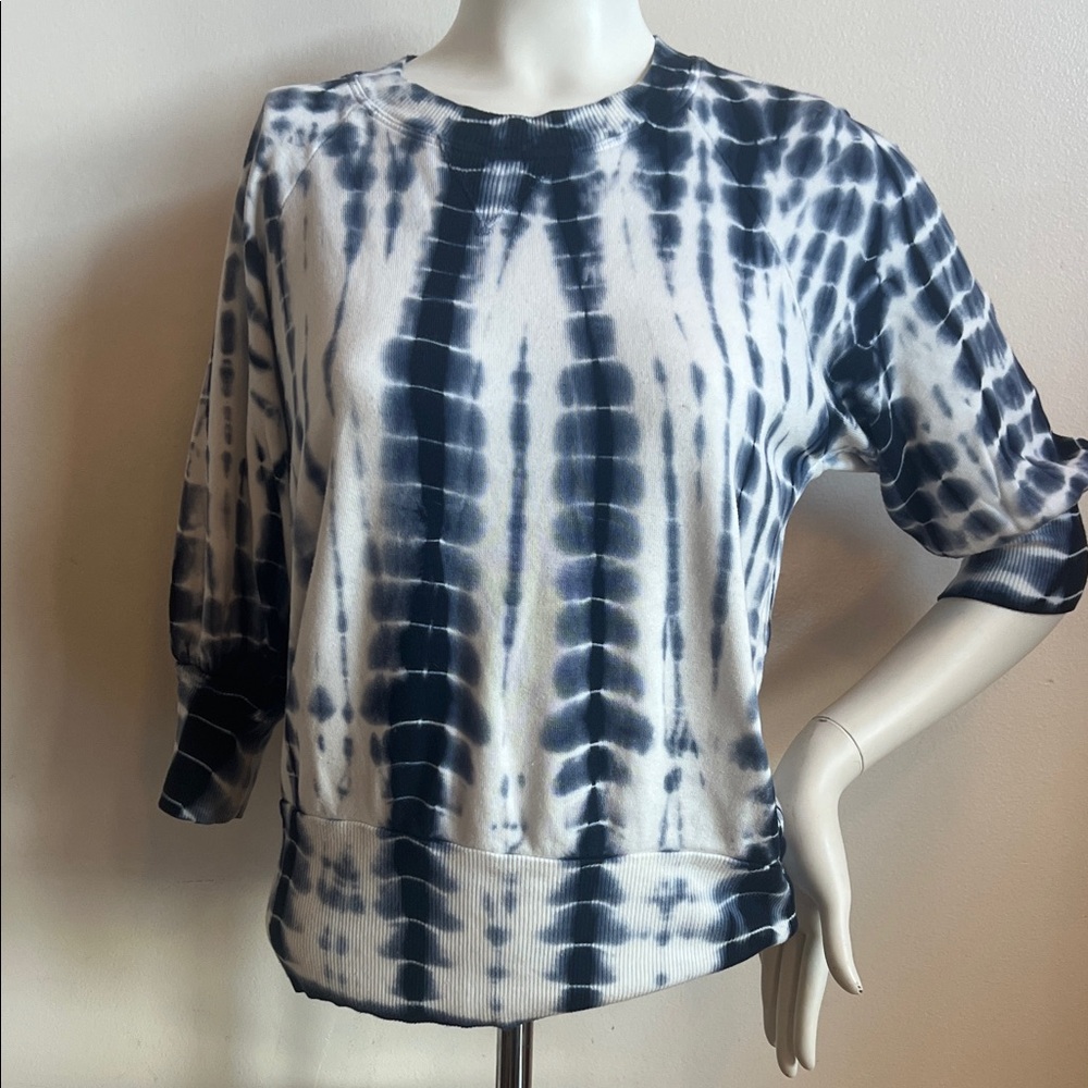 LAmade Monochrome Tie-Dye Pullover